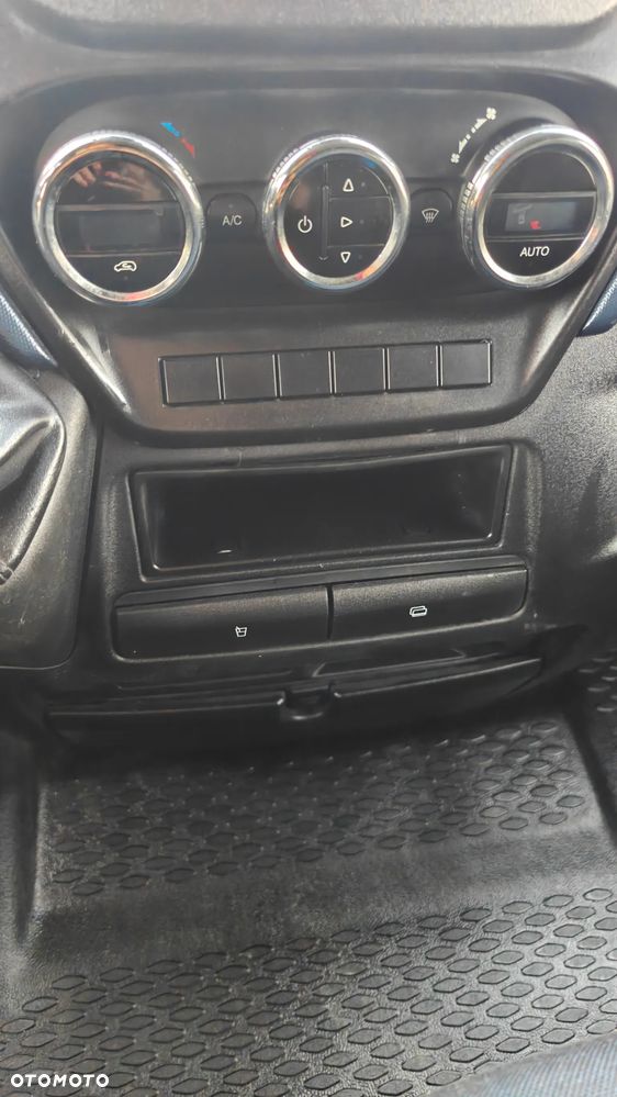 Iveco Daily 35C14  bliźniak brygadówka 7 osób - 18