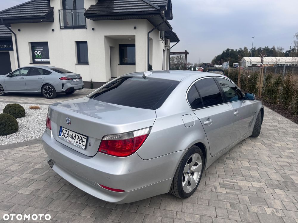 BMW Seria 5 523i - 3