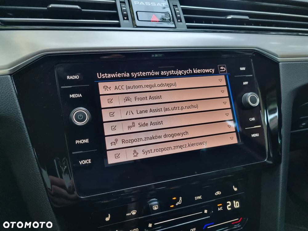 Volkswagen Passat 2.0 TDI 4Mot Elegance DSG - 22