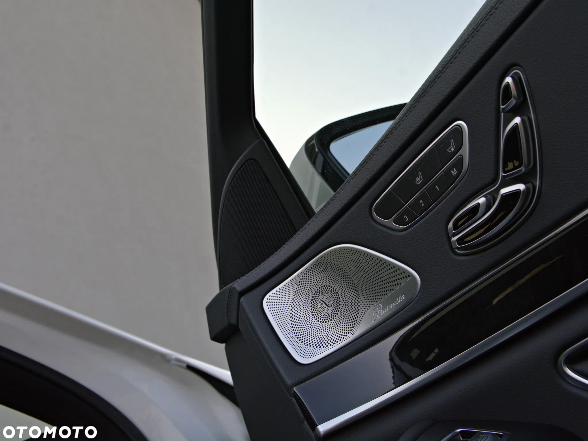 Mercedes-Benz Klasa S 560 4-Matic L 9G-TRONIC - 28