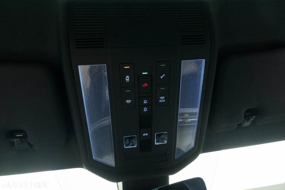 Volkswagen Touareg V6 TDI 4MOTION R-Line - 26