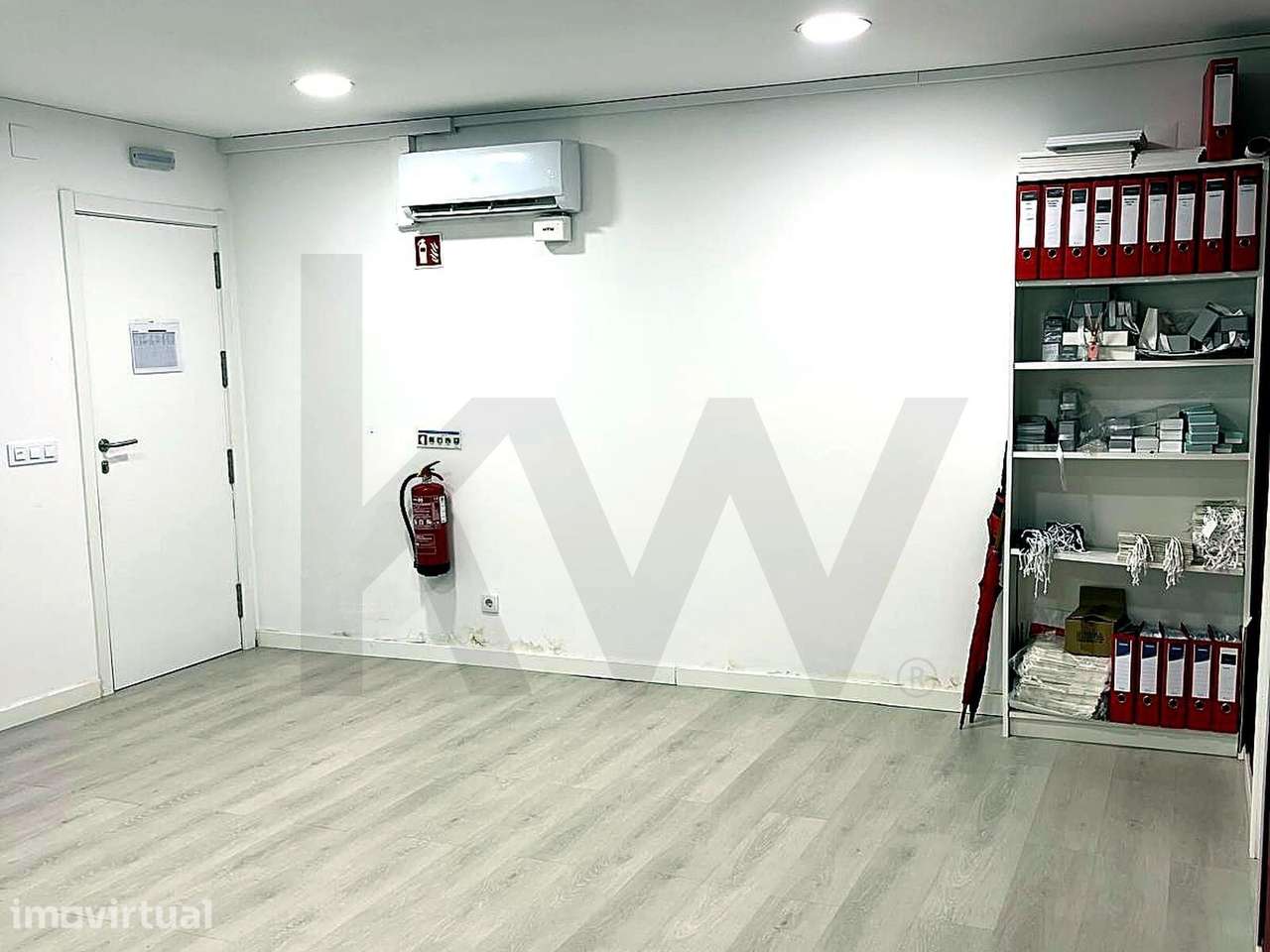 Loja Remodelada e Arrendada em Arroios | Yield 4,96% com  Montra de Gr - Grande imagem: 5/9