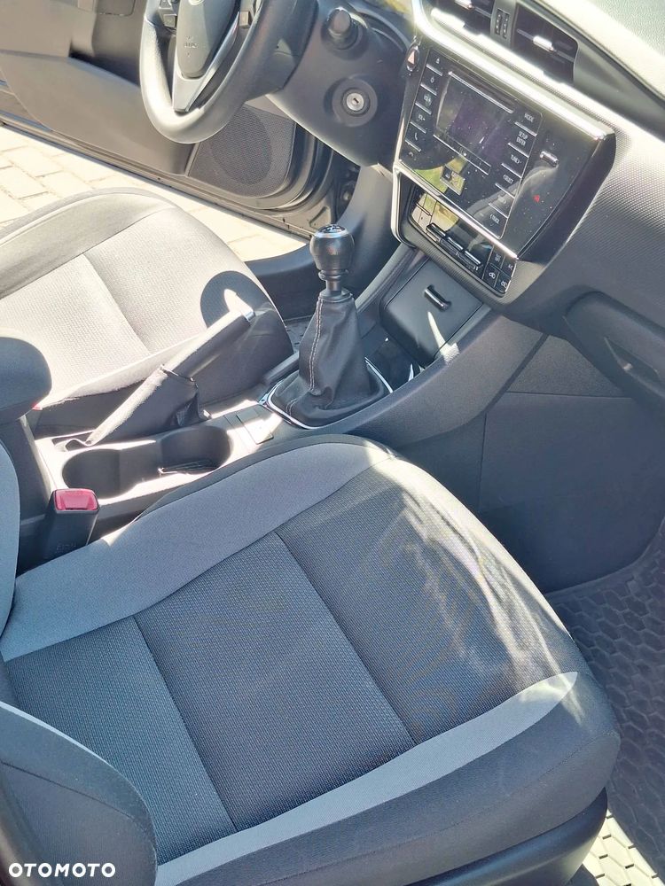 Toyota Auris 1.6 Active - 3
