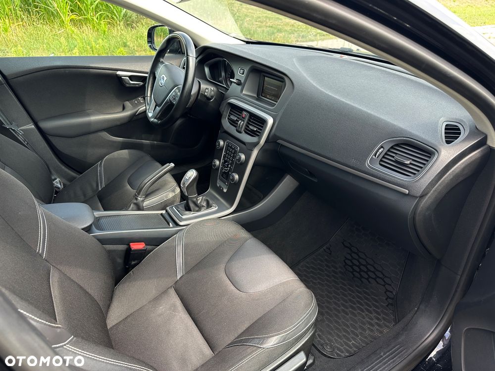 Volvo V40 D2 - 15