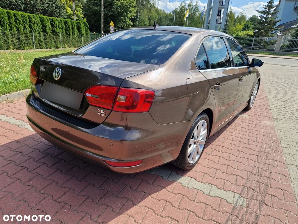Volkswagen Jetta 1.4 TSI Highline DSG - 5