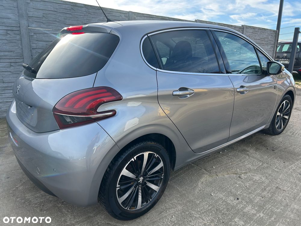 Peugeot 208 PureTech 110 Stop & Start EAT6 Tech Edition - 10