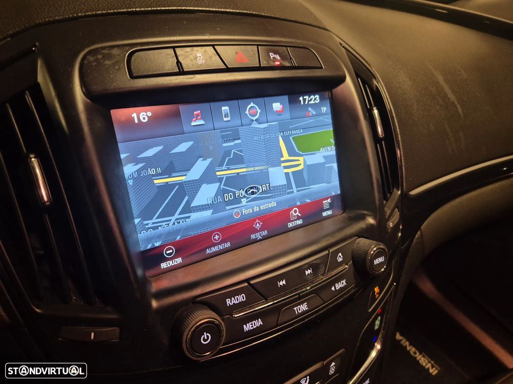 Opel Insignia Sports Tourer 1.6 ECOTEC Exclusive - 19