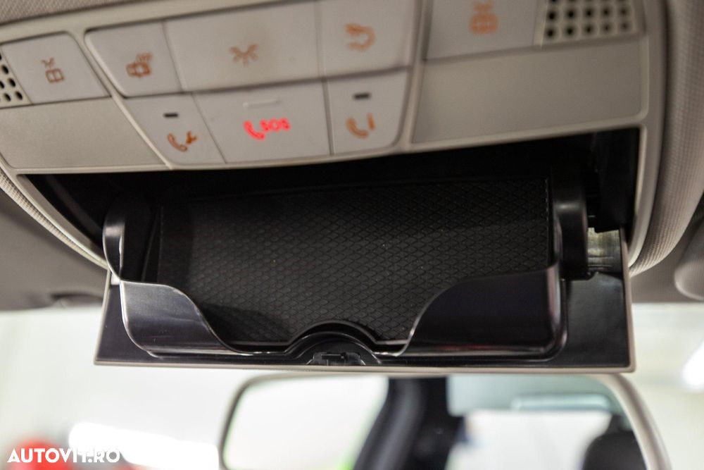 Mercedes-Benz C - 21