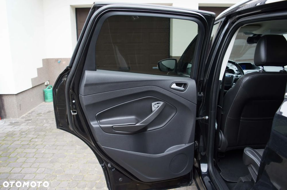 Ford Kuga 2.0 TDCi 2x4 Titanium - 31