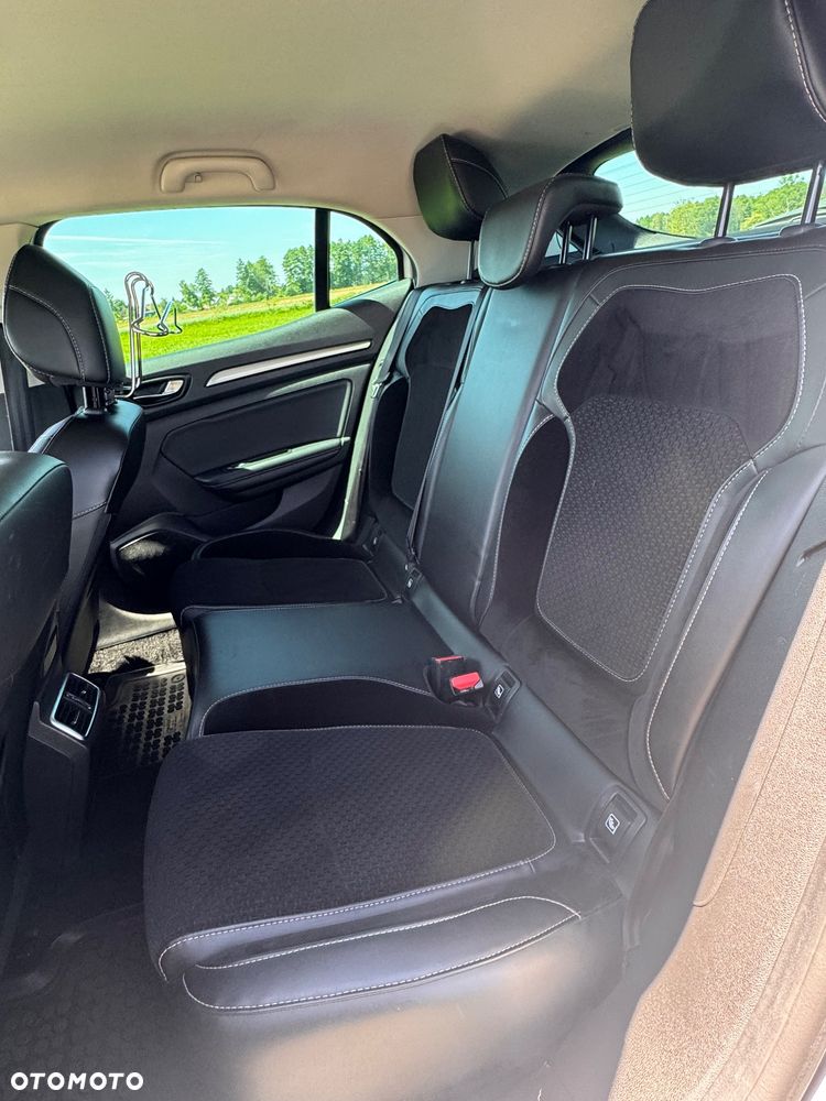 Renault Megane 1.5 dCi Limited EDC EU6 - 24