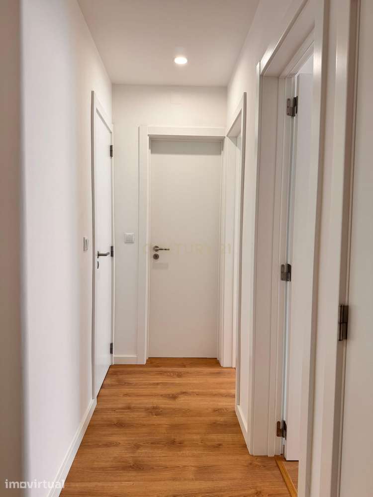 Moderno apartamento T3 com Varanda em Oeiras, Lisboa - Grande imagem: 3/29