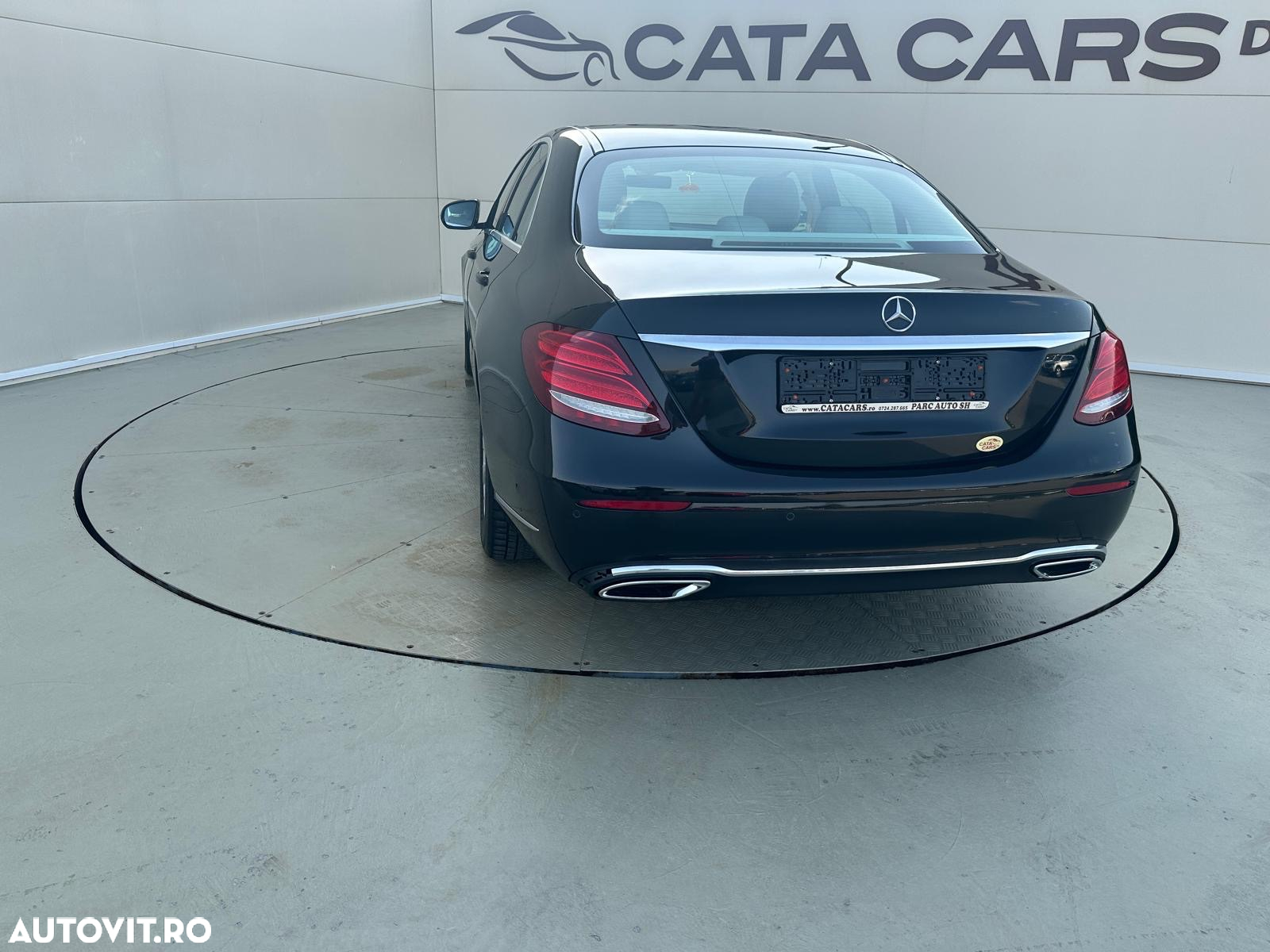Mercedes-Benz E 220 d 4Matic T 9G-TRONIC Exclusive - 13