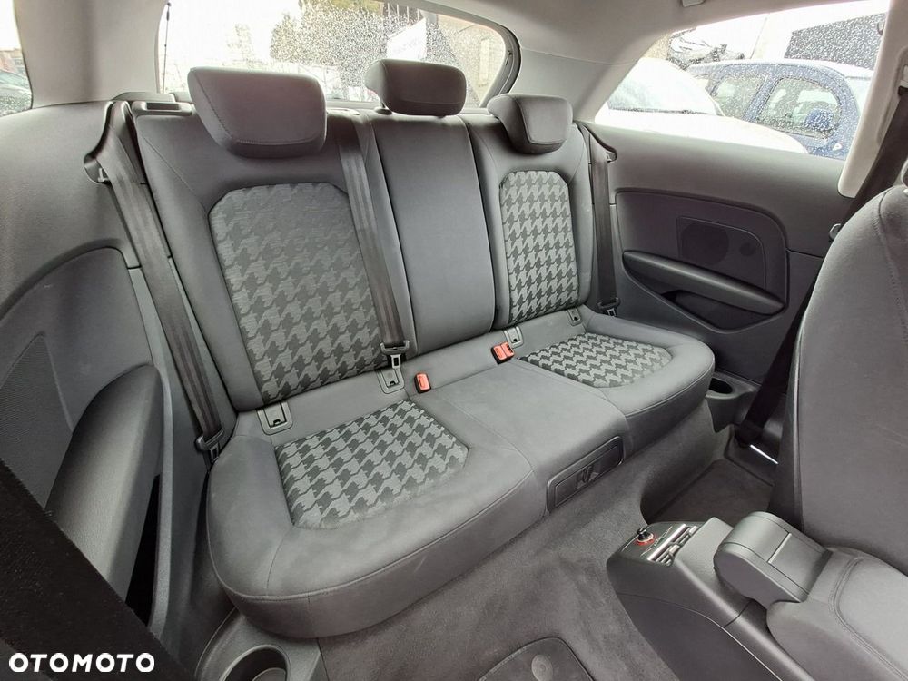 Audi A3 3-drzwiowe 1.6 TDI - 26