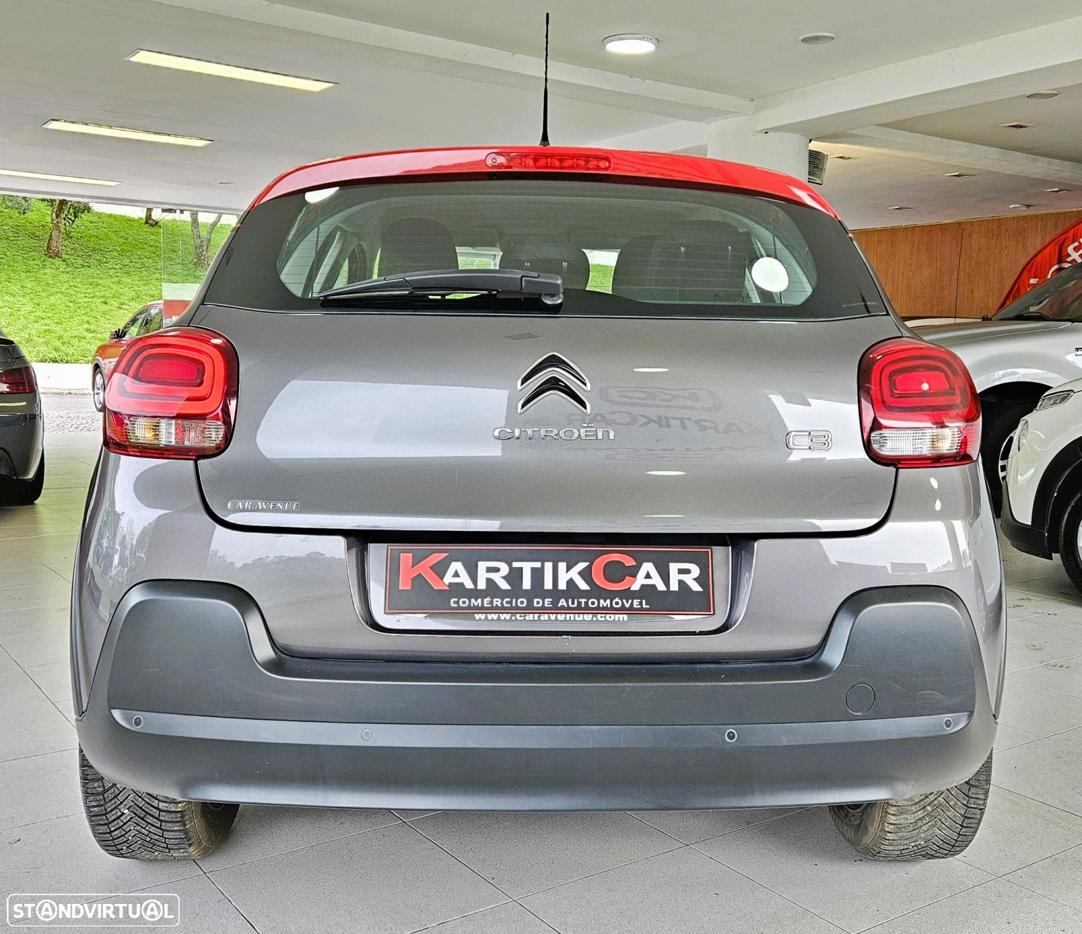 Citroën C3 1.2 PureTech Shine - 4