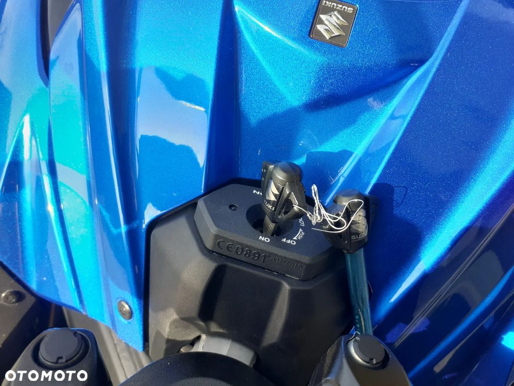 Suzuki GSX - 2