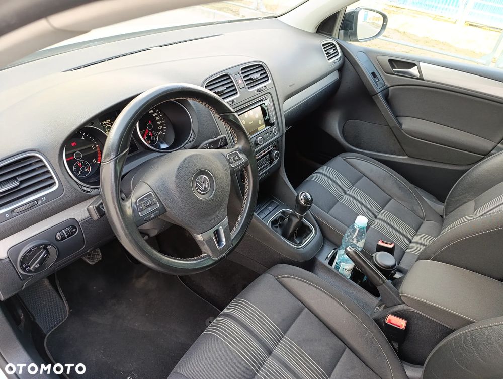 Volkswagen Golf 1.6 TDI DPF BlueMotion Technology MATCH - 38