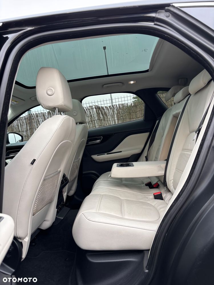 Jaguar F-Pace 20d AWD Prestige - 14