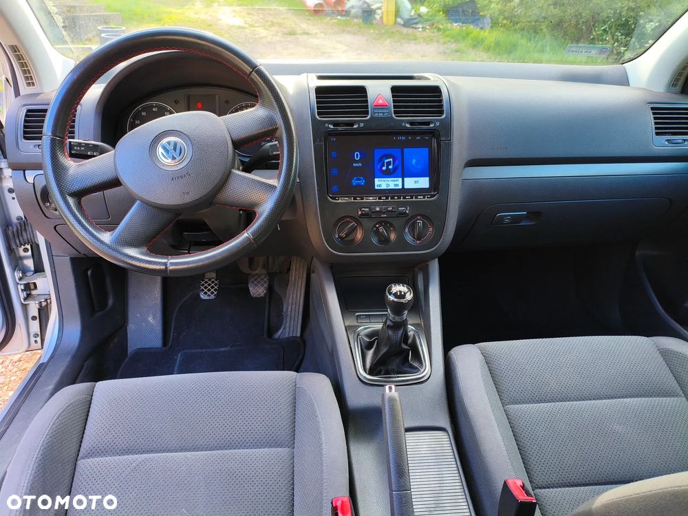 Volkswagen Golf 1.6 Comfortline - 9