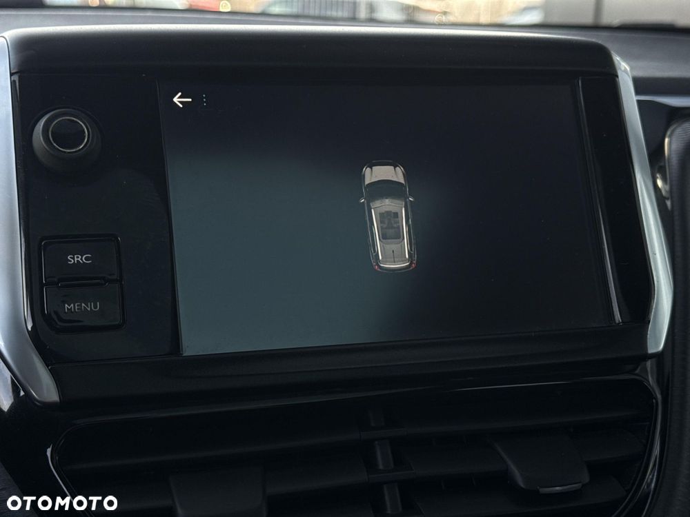 Peugeot 2008 1.2 Pure Tech GPF Allure S&S - 17