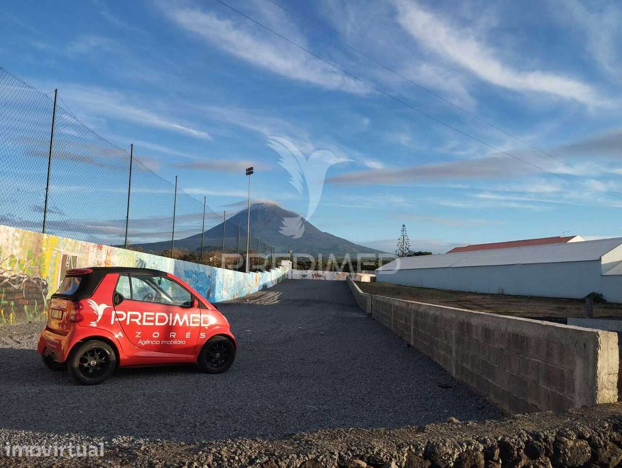Terreno no centro da vila da Madalena - Grande imagem: 2/7