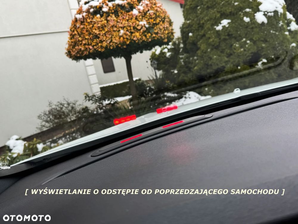 Volvo V40 D3 Geartronic RDesign - 29