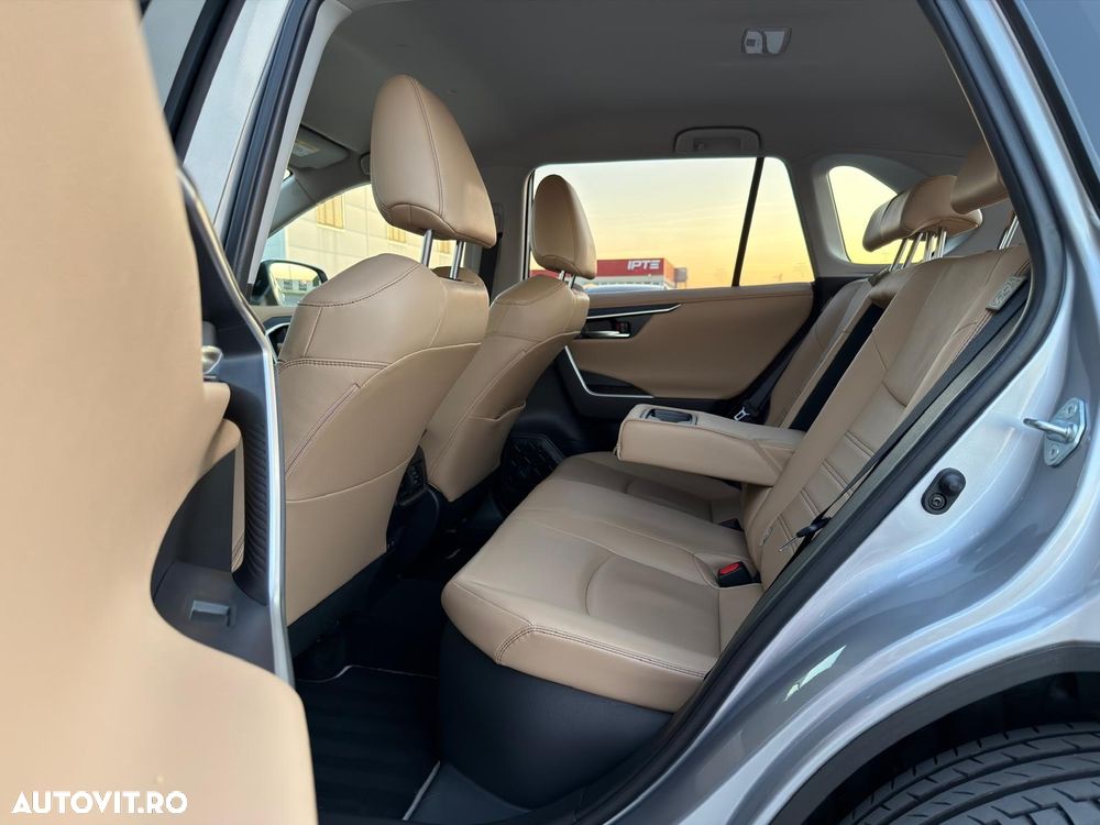 Toyota RAV4 2.5 Hybrid VVT-iE 4x4 Luxury Premium - 9