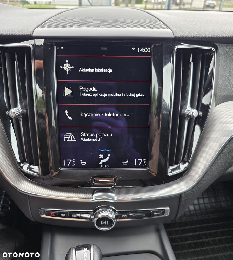 Volvo XC 60 D4 AWD Geartronic RDesign - 24