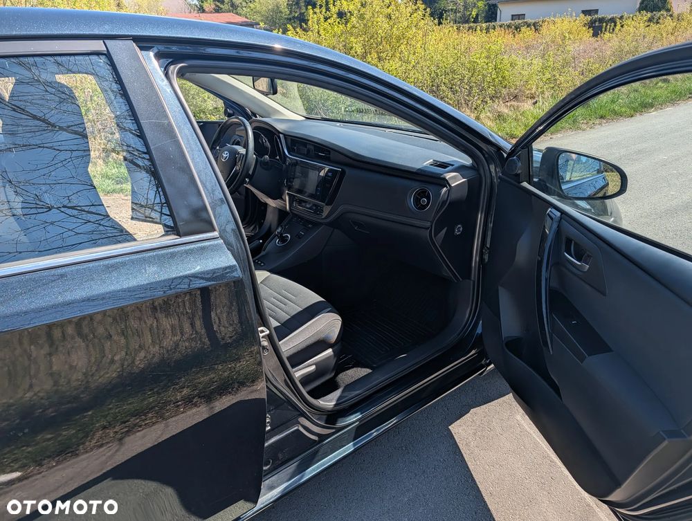Toyota Auris Hybrid 135 Prestige - 14