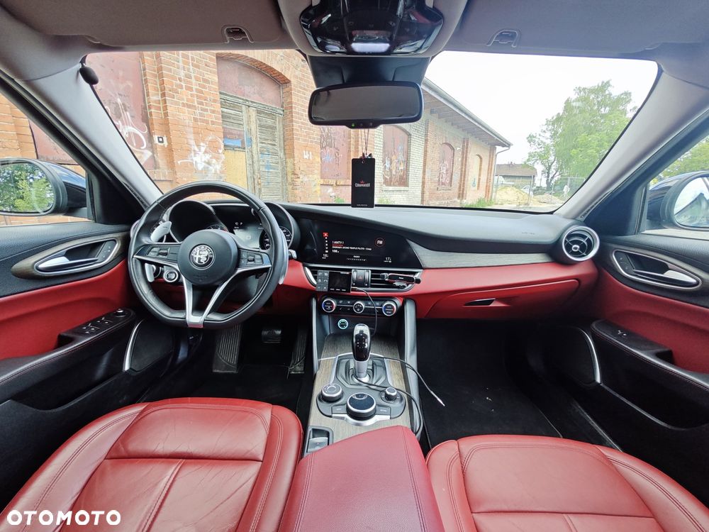 Alfa Romeo Giulia 2.0 Turbo Veloce - 10