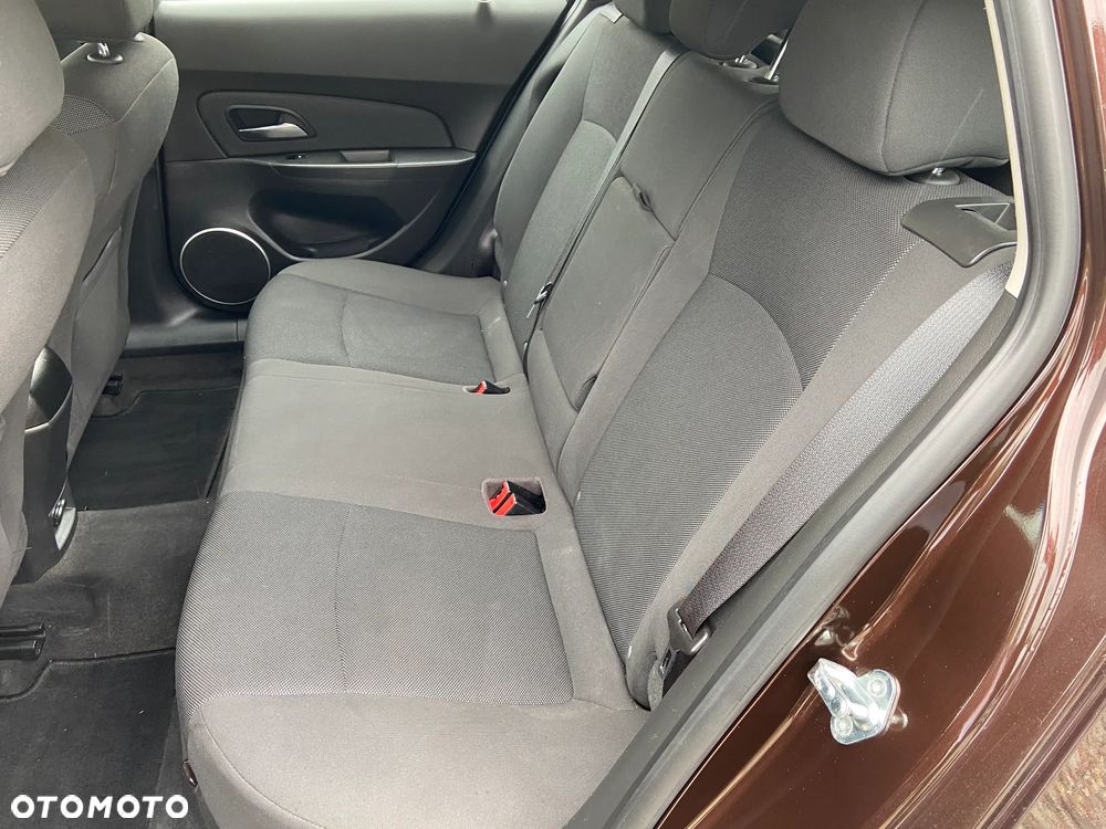 Chevrolet Cruze - 33