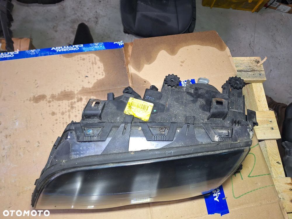 lampa przód prawa lub lewa  BMW E46 SEDAN 6902746 - 3
