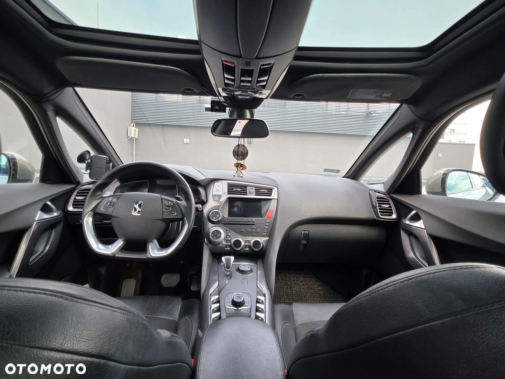Citroën DS5 2.0 HDi Hybrid4 SportChic MCP - 17