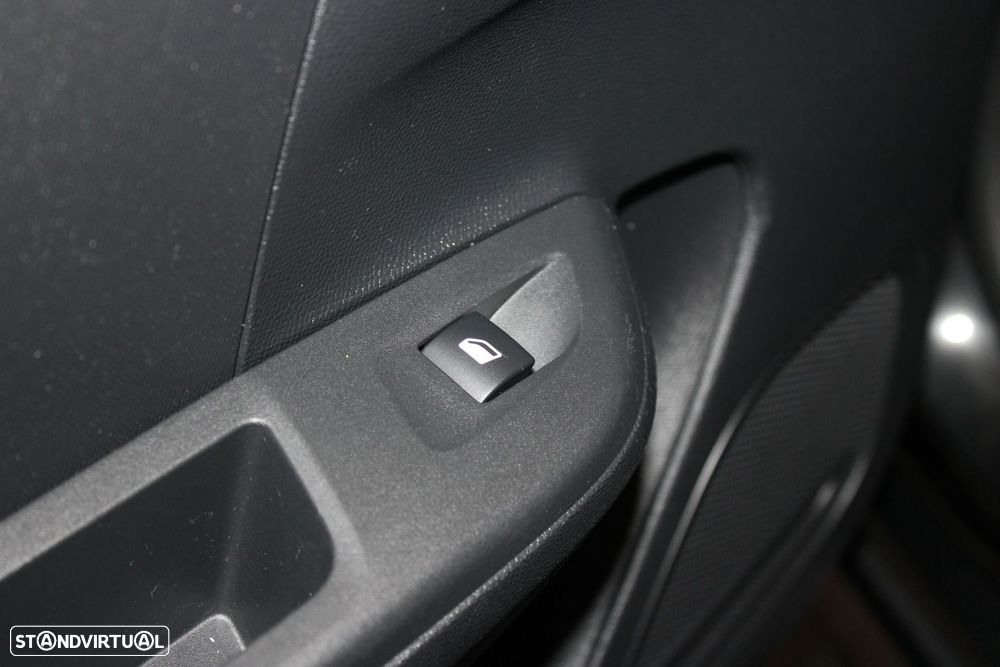 Opel Corsa 1.2 Elegance - 26