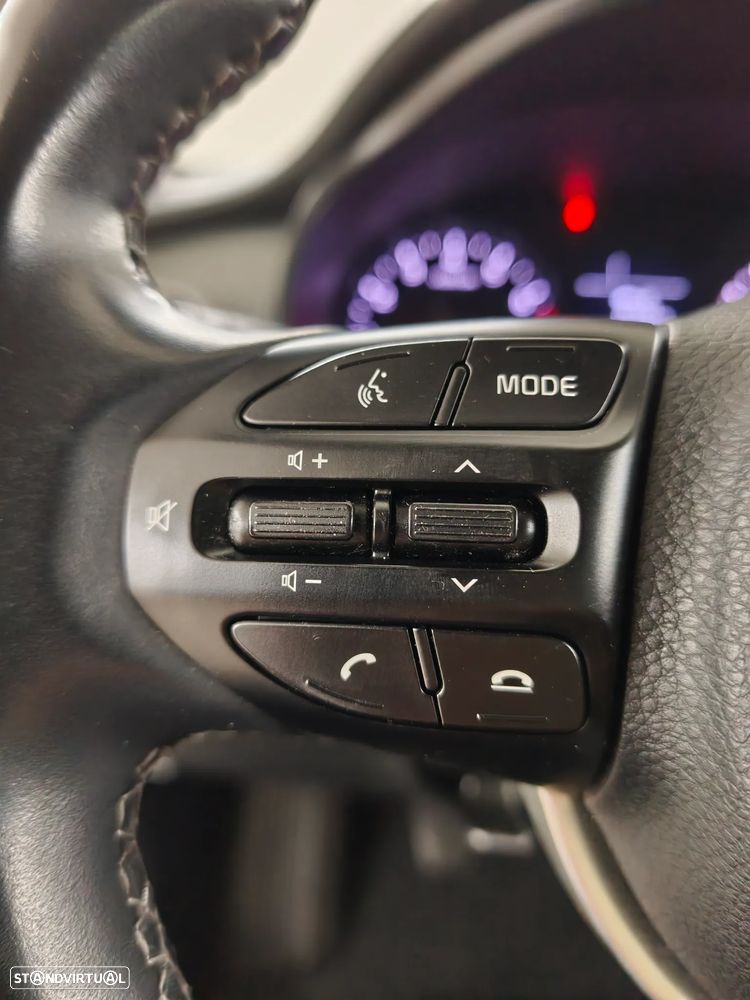 Kia Stonic 1.2 Dynamic — fotografia 12