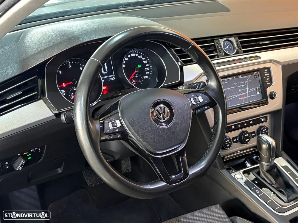 VW Passat 2.0 TDI Confortline DSG - 7