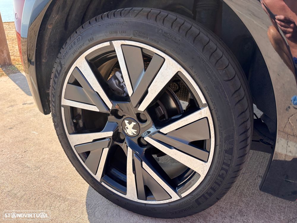 Peugeot 208 PureTech 100 EAT8 GT Pack - 24