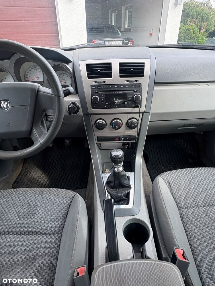 Dodge Avenger 2.0 CRD SE - 19