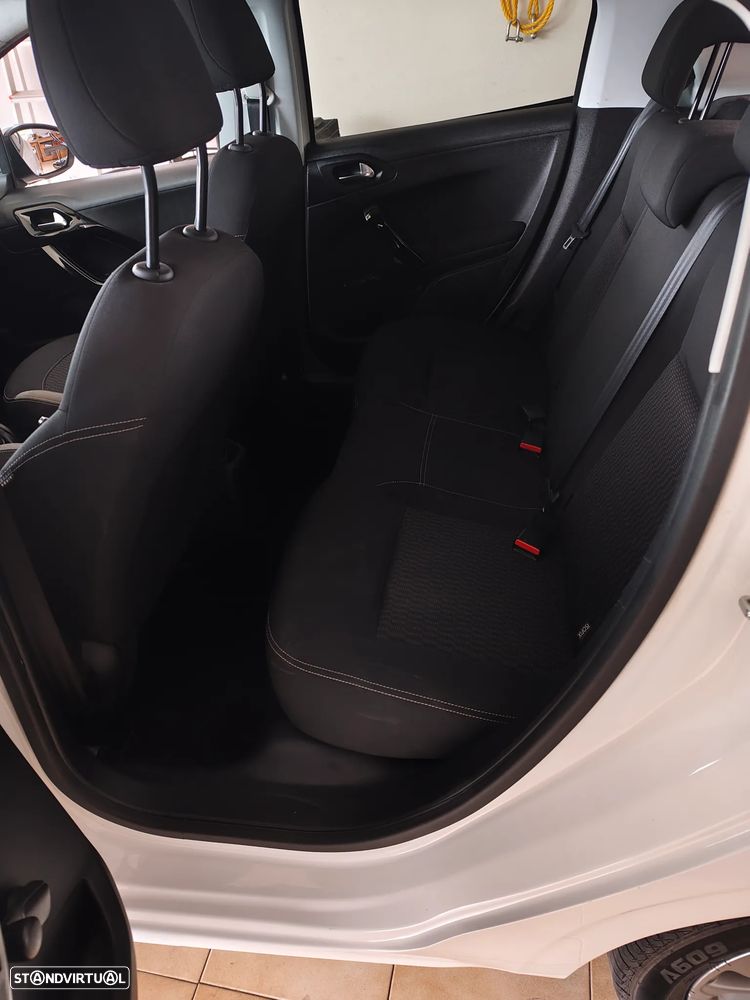 Peugeot 208 1.2 PureTech Style - 14