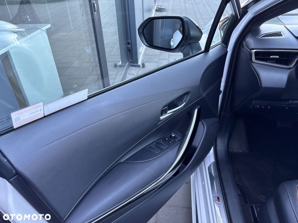 Toyota Corolla 2.0 Hybrid GR Sport - 10