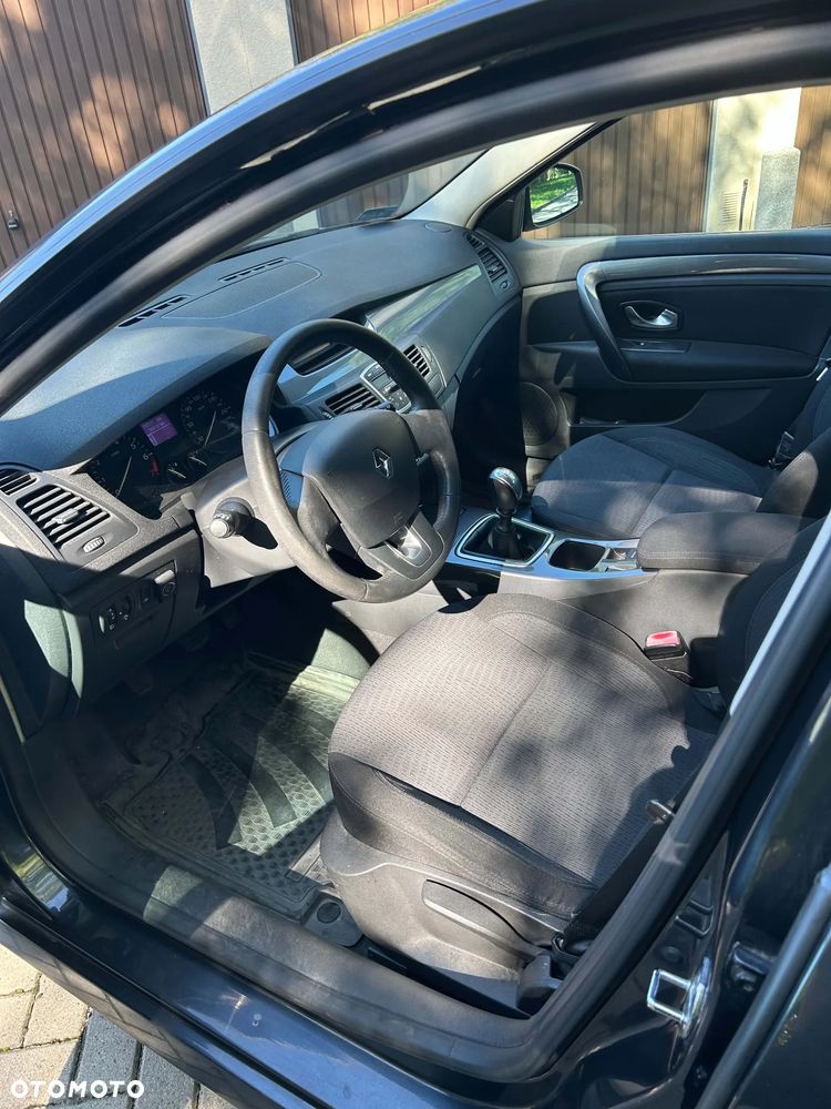 Renault Laguna 1.6 Authentique - 9