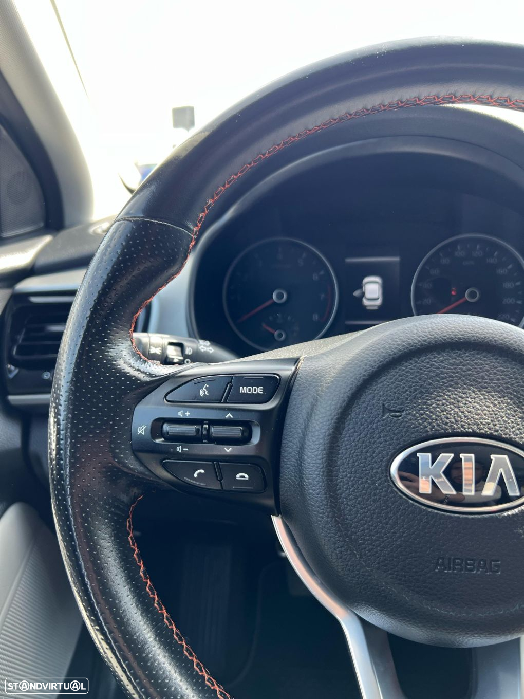 Kia Stonic - 23