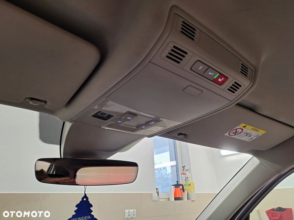 Volkswagen Tiguan 2.0 TDI SCR 4MotION DSG Elegance - 38