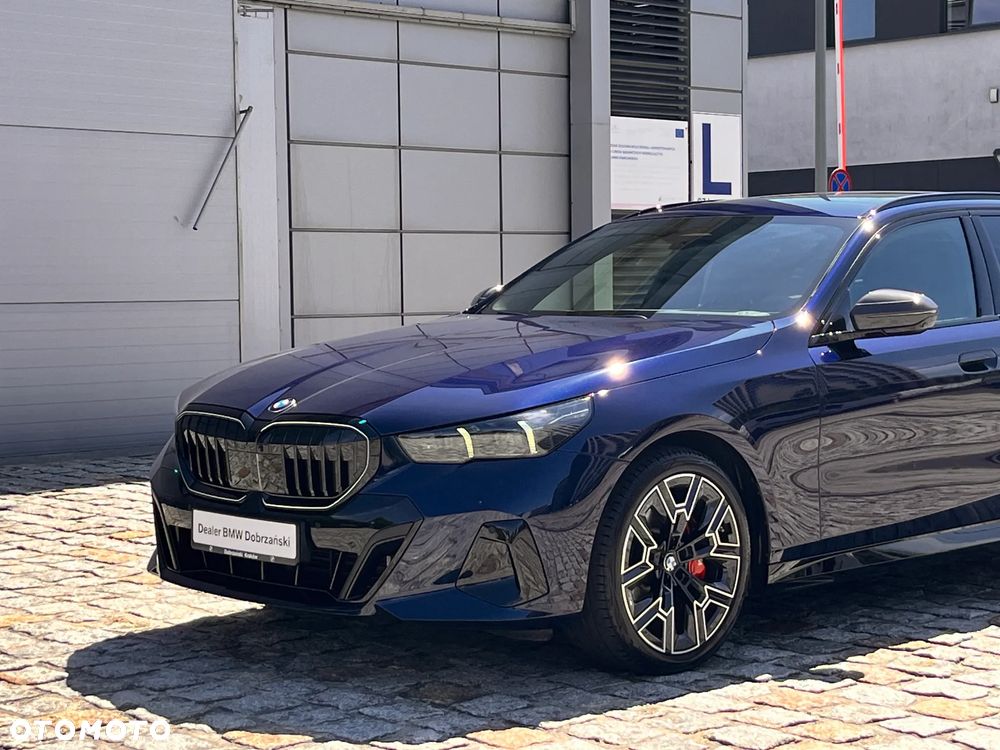 BMW Seria 5 540d xDrive mHEV - 13