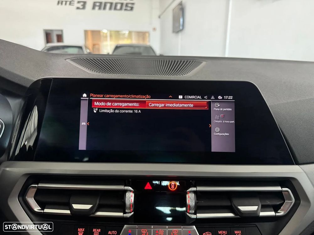 BMW 330 e Touring Pack M Auto - 29