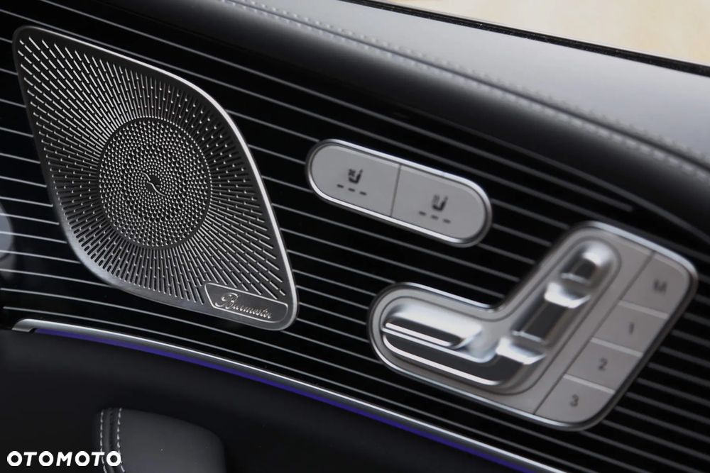 Mercedes-Benz GLS - 29