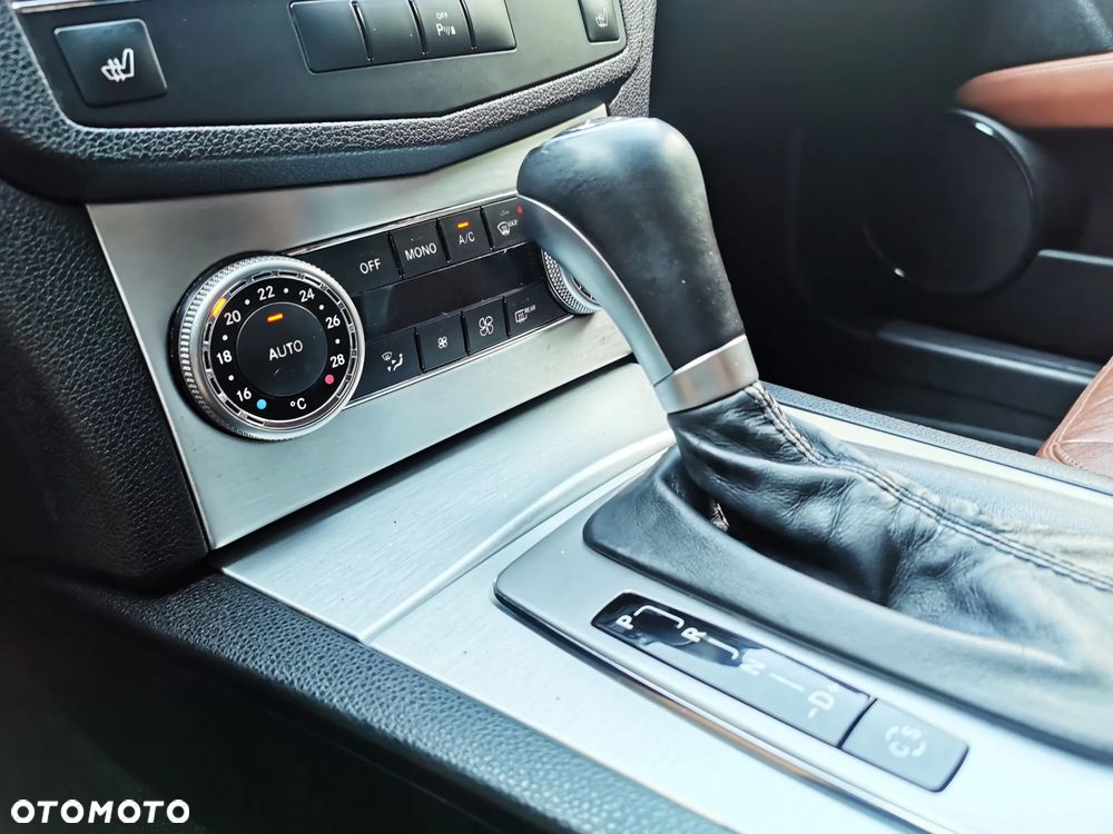 Mercedes-Benz Klasa C 200 (BlueEFFICIENCY) 7G-TRONIC Avantgarde - 11
