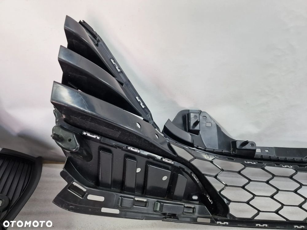 AUDI E-TRON Q6 85H 22- KRATKA ŚRODKOWA ZDERZAKA PRZEDNIEGO PRZÓD , NR 85H807683A , NR AUKCJI GL607 - 12