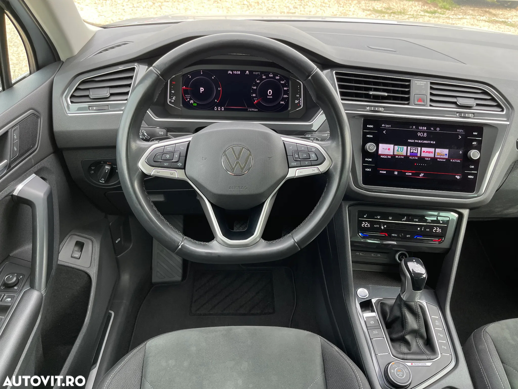 Volkswagen Tiguan 2.0 TDI SCR DSG 4Motion Elegance - 6