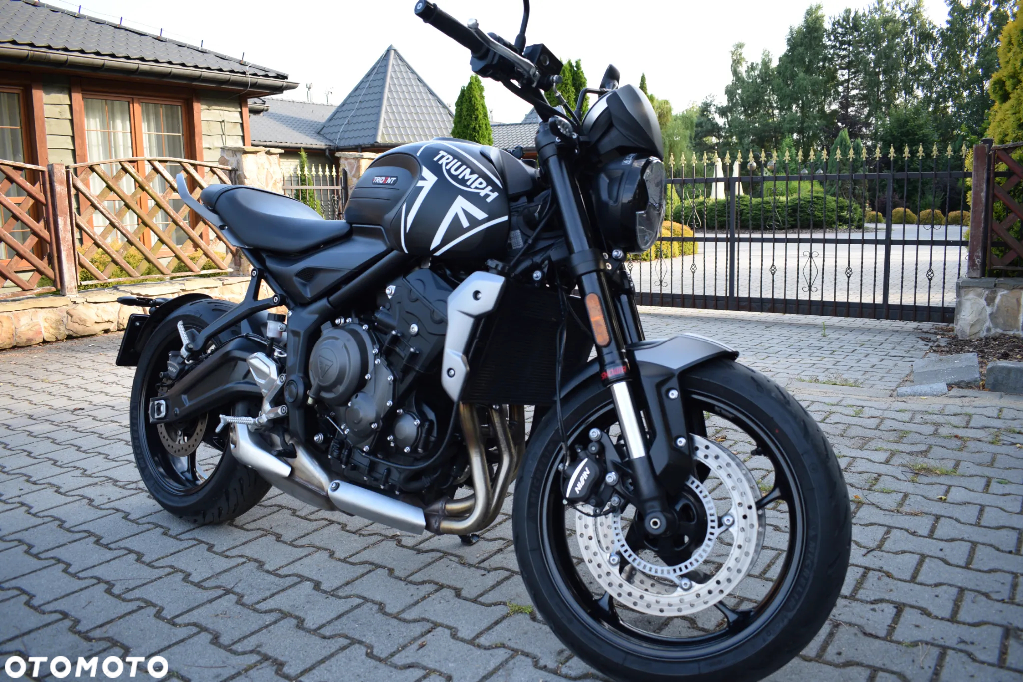 Triumph Trident - 5