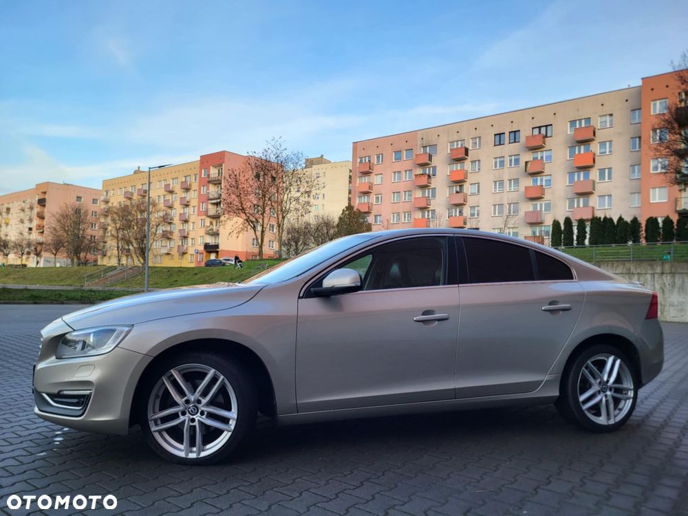 Volvo S60 D3 Momentum - 13
